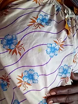 Snapshot of sweety_telugu_couple2027 chatting on September 2025 07:15:01 PM sweety telugu couple2027 online show from September 2025 07:15:01 PM