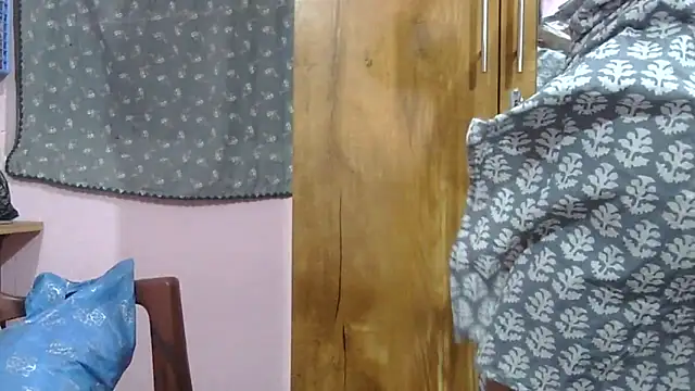 Snapshot of Suhana-sapna chatting on April 2026 05:20:02 PM Suhana-sapna online show from April 2026 05:20:02 PM