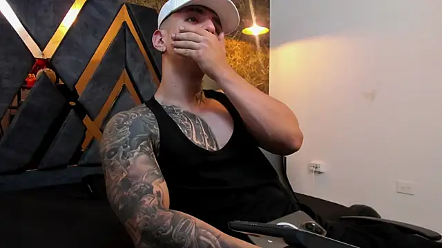 Flynn Riider online show from November 2025 12:02:01 AM