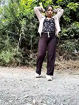 Danna-linyi online show from March 2026 08:03:01 PM