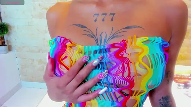 mia roldan  online show from February 2025 08:11:02 PM