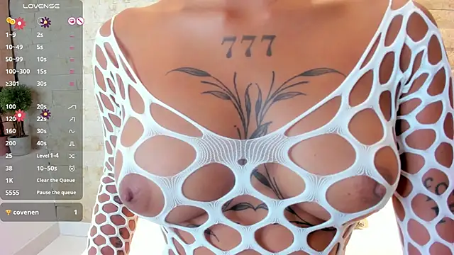 mia roldan  online show from February 2025 07:47:02 PM