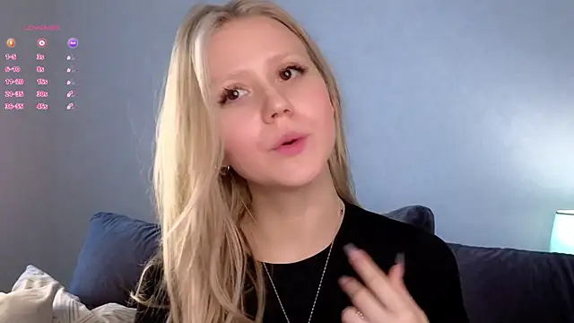 WiloneEsse online show from March 2025 04:24:01 AM