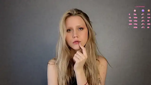 WiloneEsse online show from March 2025 01:05:01 AM