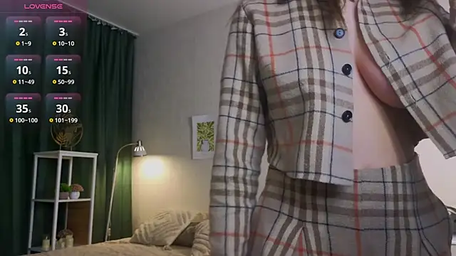 ElvaHilby online show from February 2025 03:27:02 PM