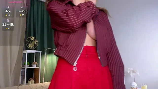 ElvaHilby online show from March 2025 03:05:01 PM