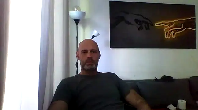 Snapshot of Avamereandmikel chatting on December 2024 11:21:01 AM Avamereandmikel online show from December 2024 11:21:01 AM