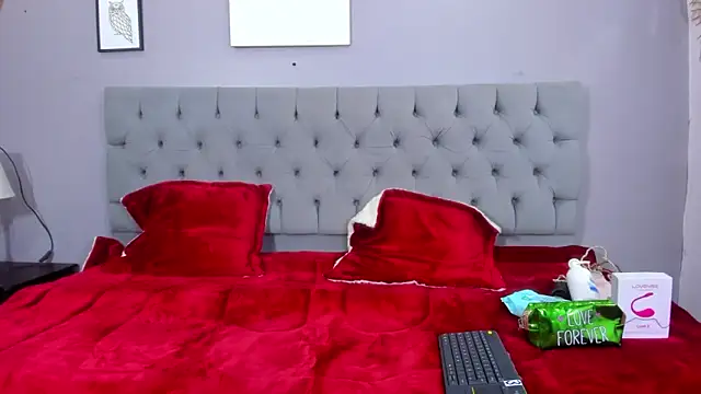 Salome Whiter online show from December 2024 05:02:01 AM