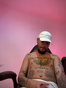 Snapshot of Junihn0 chatting on November 2025 09:15:01 PM Junihn0 online show from November 2025 09:15:01 PM