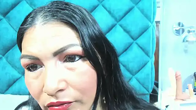 PENELOPELEWISs online show from November 2025 12:55:01 AM