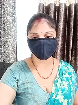 Snapshot of Cute-Aadhvita chatting on June 2026 01:04:02 PM Cute-Aadhvita online show from June 2026 01:04:02 PM