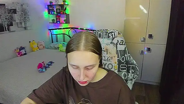 Snapshot of LinaTruly chatting on May 2026 09:08:02 PM LinaTruly online show from May 2026 09:08:02 PM