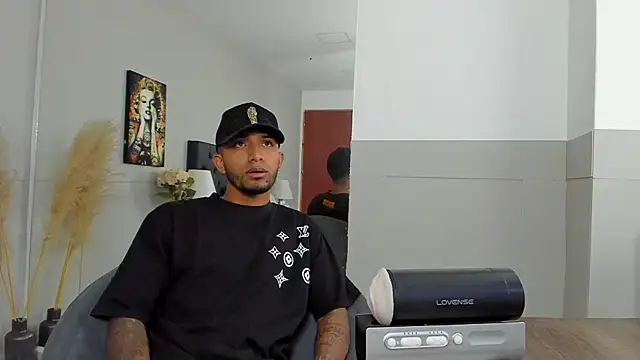 Snapshot of Robin_Rief chatting on February 2025 03:52:02 AM Robin Rief online show from February 2025 03:52:02 AM