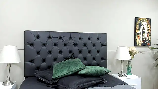 Snapshot of Robin_Rief chatting on September 2025 03:17:01 AM Robin Rief online show from September 2025 03:17:01 AM