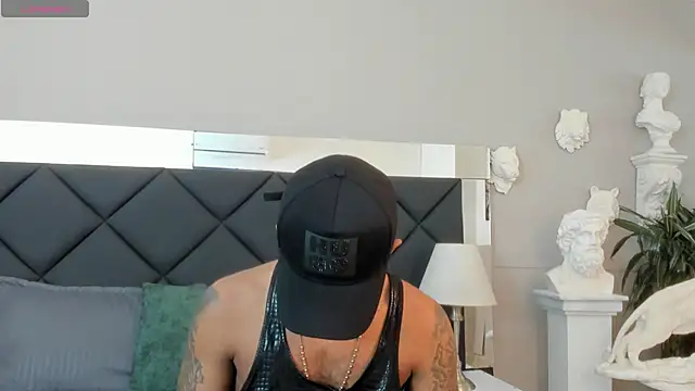 Snapshot of Robin_Rief chatting on November 2025 03:50:01 AM Robin Rief online show from November 2025 03:50:01 AM