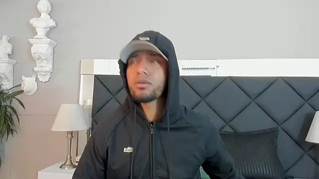 Snapshot of Robin_Rief chatting on November 2025 03:39:02 AM Robin Rief online show from November 2025 03:39:02 AM