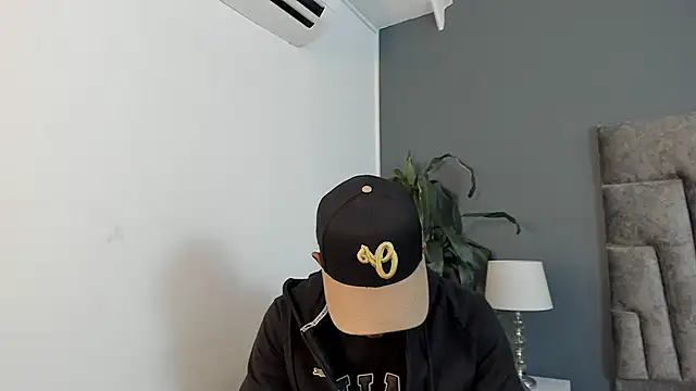 Snapshot of Robin_Rief chatting on November 2025 03:42:02 AM Robin Rief online show from November 2025 03:42:02 AM