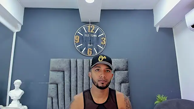 Robin Rief online show from April 2026 08:06:02 PM