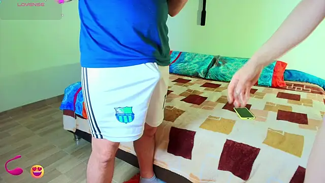 Snapshot of JeremmyAndStacy chatting on November 2025 11:25:01 PM JeremmyAndStacy online show from November 2025 11:25:01 PM