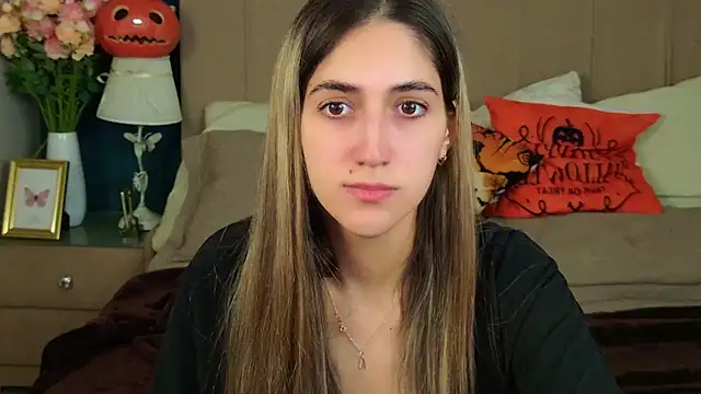 Teresa Stane online show from November 2025 05:28:02 AM