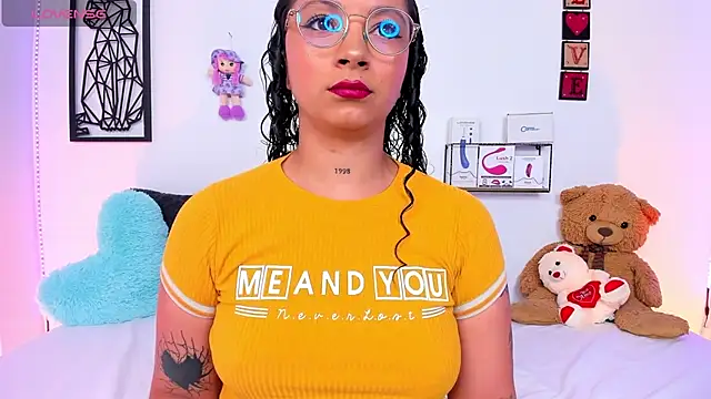 Mari Sweett online show from January 2025 01:08:01 PM