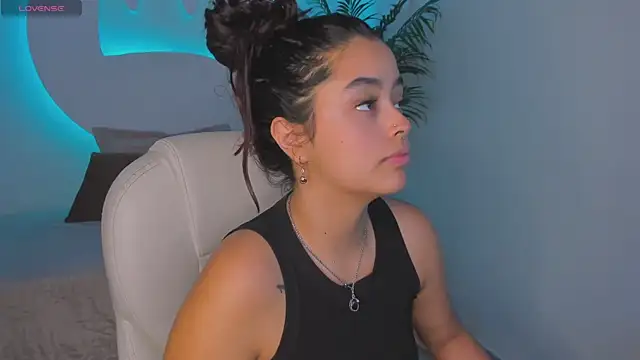 Ariana Pierce online show from October 2025 12:27:01 PM