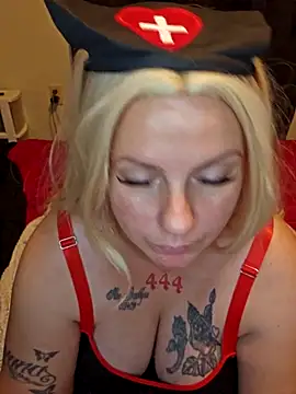 Snapshot of PeakabumPromo chatting on November 2025 12:34:02 AM PeakabumPromo online show from November 2025 12:34:02 AM