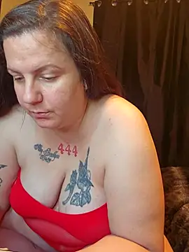 Snapshot of PeakabumPromo chatting on April 2026 11:22:02 PM PeakabumPromo online show from April 2026 11:22:02 PM