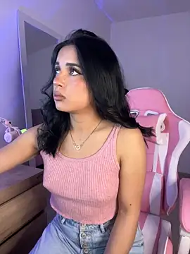 Emily-14 online show from September 2025 04:50:01 AM