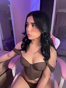 Emily-14 online show from May 2026 03:47:01 AM