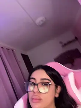 Emily-14 online show from June 2026 09:13:01 AM