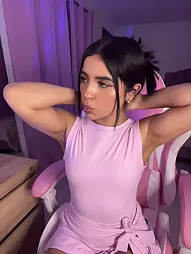 Emily-14 online show from July 2026 04:41:01 AM