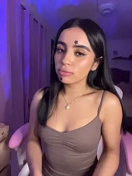 Emily-14 online show from July 2026 04:51:02 AM