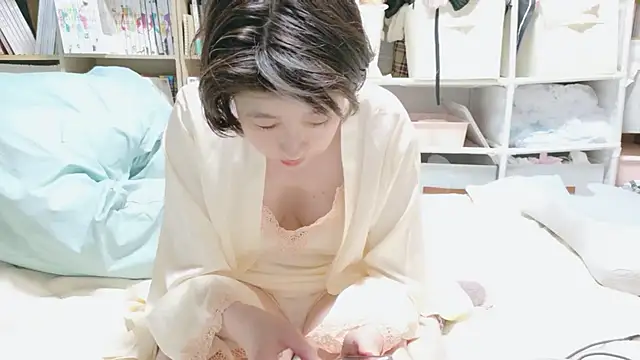 Snapshot of morikawa_sayaka chatting on May 2026 12:57:01 PM morikawa sayaka online show from May 2026 12:57:01 PM