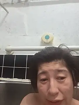 Snapshot of morikawa_sayaka chatting on May 2026 12:37:02 PM morikawa sayaka online show from May 2026 12:37:02 PM