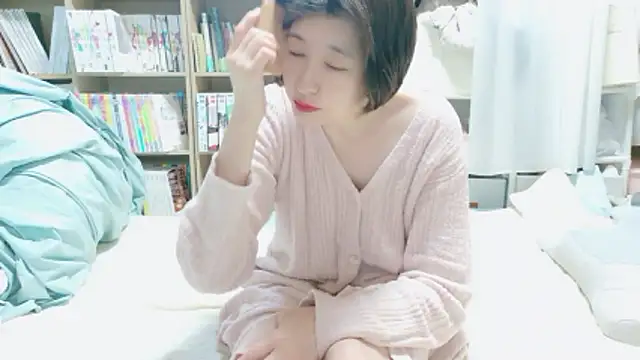Snapshot of morikawa_sayaka chatting on May 2026 11:33:01 PM morikawa sayaka online show from May 2026 11:33:01 PM