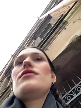 Mia Mia M online show from February 2026 02:07:02 PM