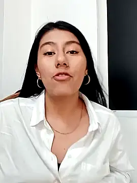 Snapshot of CarlaAlvez chatting on March 2025 06:23:02 PM CarlaAlvez online show from March 2025 06:23:02 PM