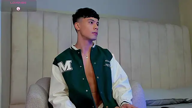 Dammon Stallion online show from December 2025 04:24:01 PM