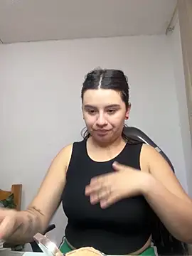 SaraBraun  online show from September 2025 04:45:02 PM