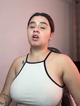 SaraBraun  online show from December 2025 04:03:02 PM