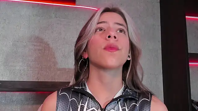 ArtemisaBlake online show from February 2025 04:31:01 PM