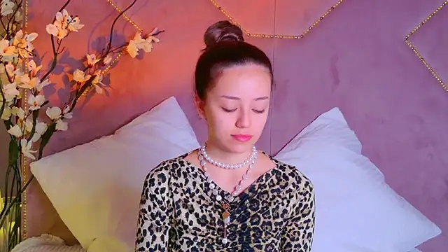 Snapshot of STELLA_RICH chatting on October 2025 09:36:01 PM STELLA RICH online show from October 2025 09:36:01 PM