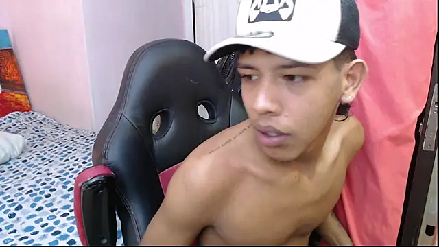 Snapshot of mr_stiven_ chatting on January 2025 08:57:02 AM mr stiven  online show from January 2025 08:57:02 AM