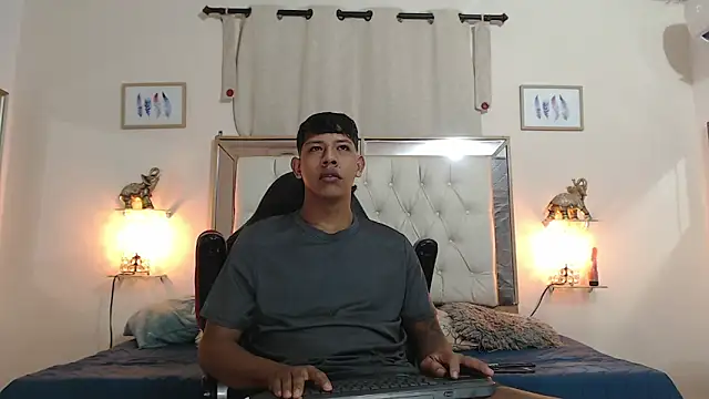 Snapshot of mr_stiven_ chatting on September 2025 02:44:01 AM mr stiven  online show from September 2025 02:44:01 AM