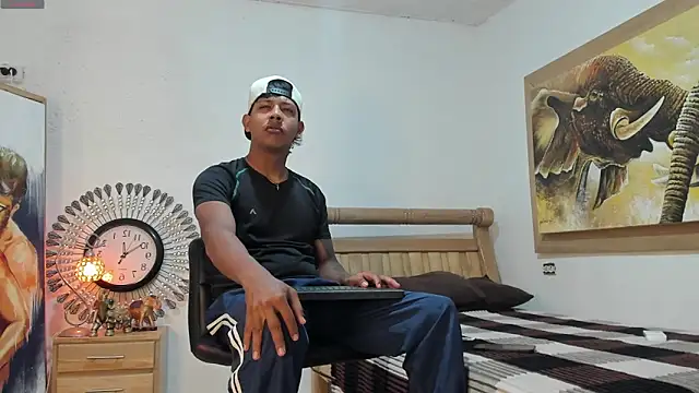 mr stiven  online show from May 2026 03:24:02 AM