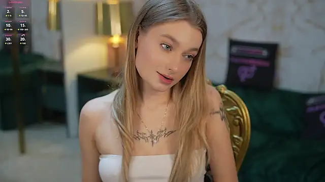 Ewa Pearl online show from October 2025 07:37:02 PM