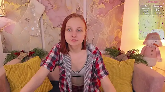 Snapshot of SallyFishery chatting on December 2024 01:51:01 AM SallyFishery online show from December 2024 01:51:01 AM