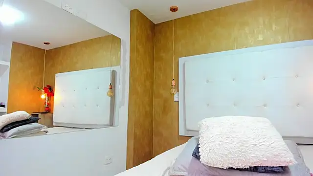 Snapshot of Milaspetite chatting on February 2026 08:07:01 PM Milaspetite online show from February 2026 08:07:01 PM