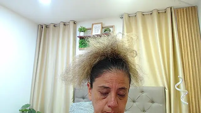Snapshot of sasi_luna chatting on June 2026 02:03:01 AM sasi luna online show from June 2026 02:03:01 AM